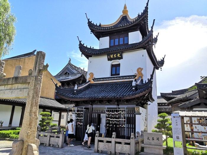 女人皮肤松弛不用怕，每天拍脸3分钟，坚持做1天比一天紧致游戏画面